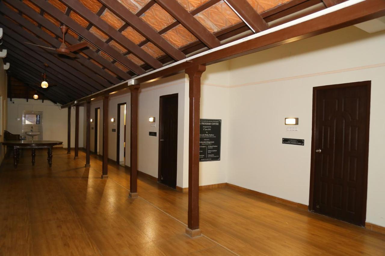 Ymca Program Centre 호텔 세일럼 외부 사진